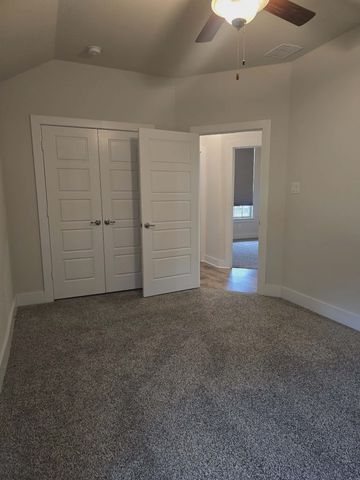 126 Creekside Drive, Sanger, TX 76266