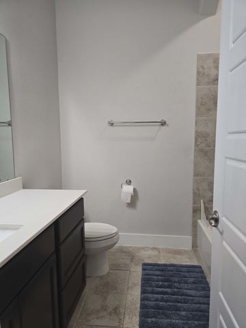 126 Creekside Drive, Sanger, TX 76266