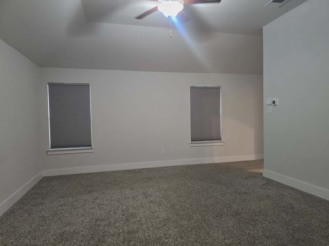 126 Creekside Drive, Sanger, TX 76266