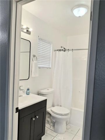 10580 Wakefield Street East, Adelanto, CA 92301