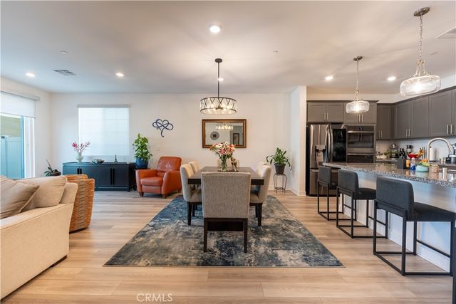 565 Hudson Way, Rialto, CA 92377