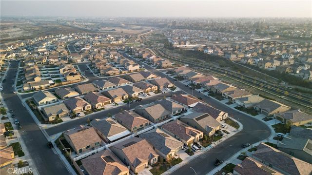 565 Hudson Way, Rialto, CA 92377