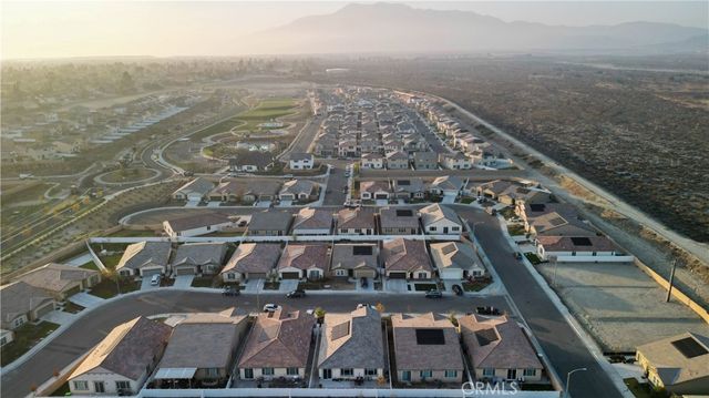565 Hudson Way, Rialto, CA 92377