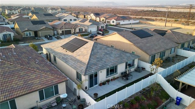 565 Hudson Way, Rialto, CA 92377