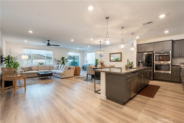 565 Hudson Way, Rialto, CA 92377