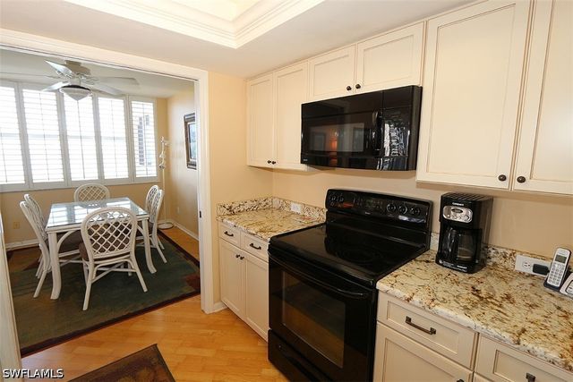 5550 Heron Point DR 2004, Naples, FL 34108