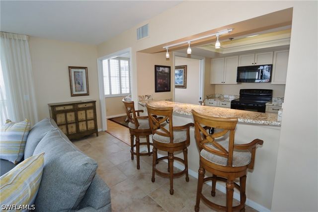 5550 Heron Point DR 2004, Naples, FL 34108