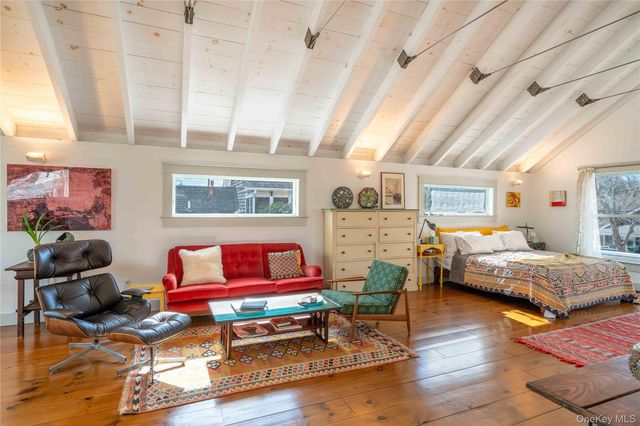 306 6th Street, Greenport, NY 11944