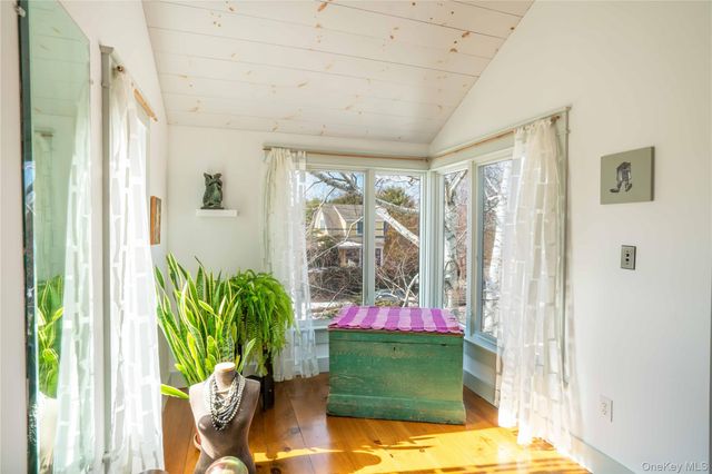 306 6th Street, Greenport, NY 11944