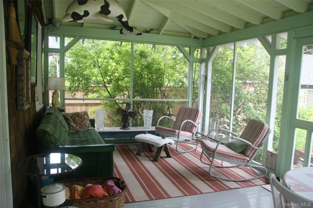 306 6th Street, Greenport, NY 11944