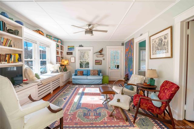 306 6th Street, Greenport, NY 11944