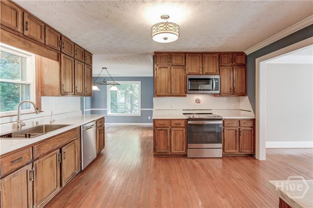 1162 Melton Drive SW, Lilburn, GA 30047