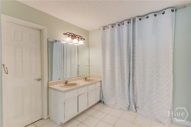 1162 Melton Drive SW, Lilburn, GA 30047