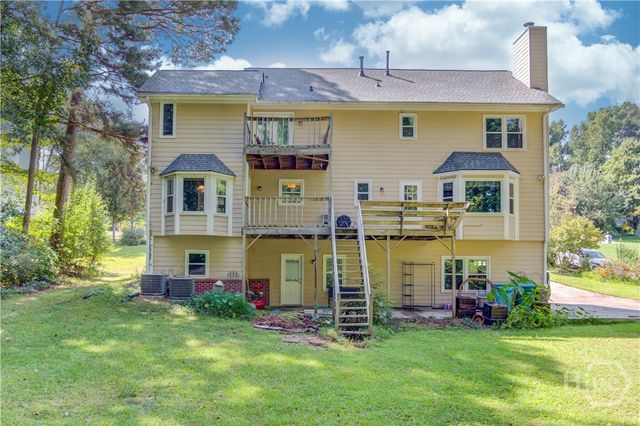 1162 Melton Drive SW, Lilburn, GA 30047