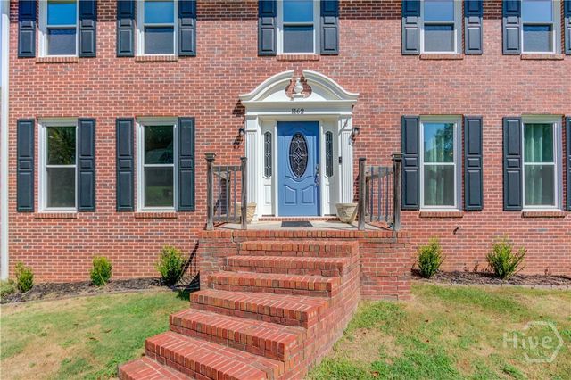 1162 Melton Drive SW, Lilburn, GA 30047