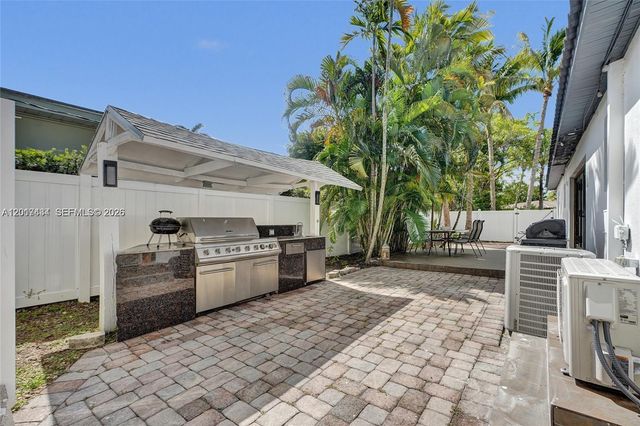 707 N 13 AVENUE, Hollywood, FL 33019