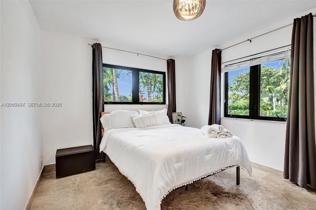 707 N 13 AVENUE, Hollywood, FL 33019