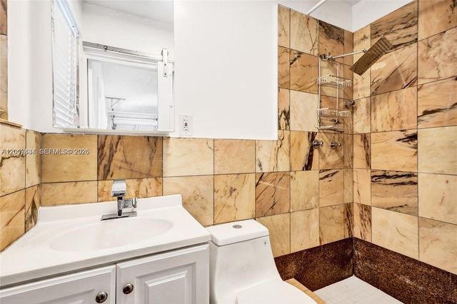 707 N 13 AVENUE, Hollywood, FL 33019