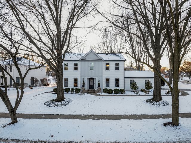 1205 Briergate Drive, Naperville, IL 60563
