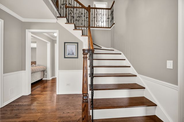 1205 Briergate Drive, Naperville, IL 60563