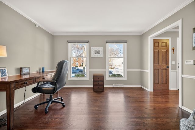 1205 Briergate Drive, Naperville, IL 60563