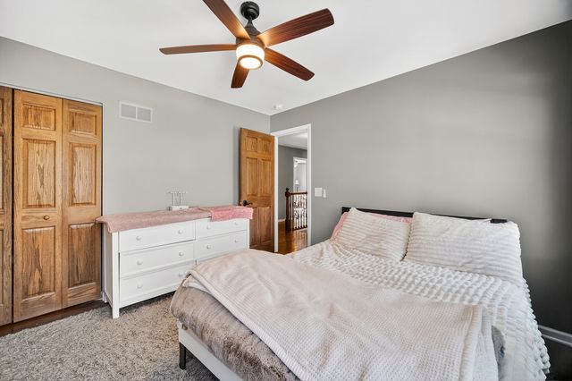 1205 Briergate Drive, Naperville, IL 60563