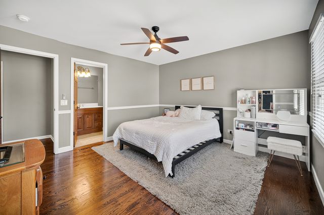 1205 Briergate Drive, Naperville, IL 60563