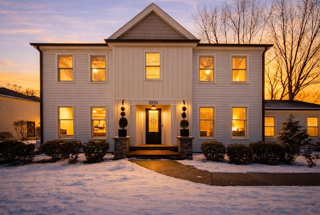 1205 Briergate Drive, Naperville, IL 60563