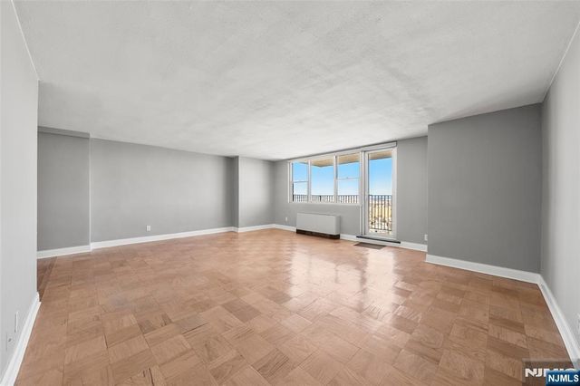 6040 Boulevard East 34J, West New York, NJ 07093