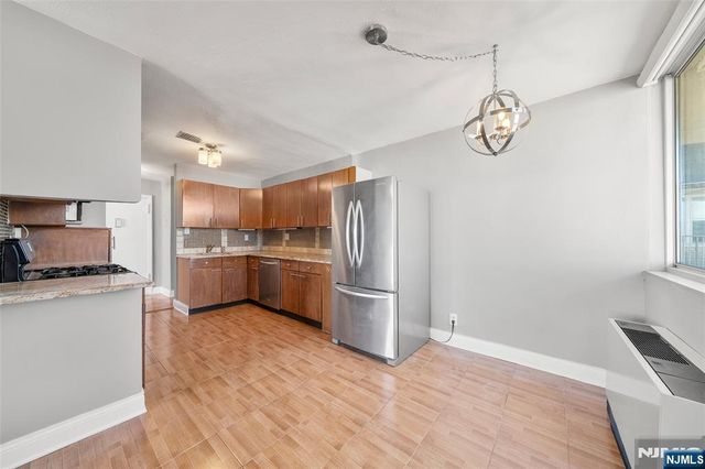 6040 Boulevard East 34J, West New York, NJ 07093