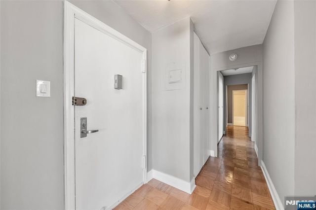 6040 Boulevard East 34J, West New York, NJ 07093