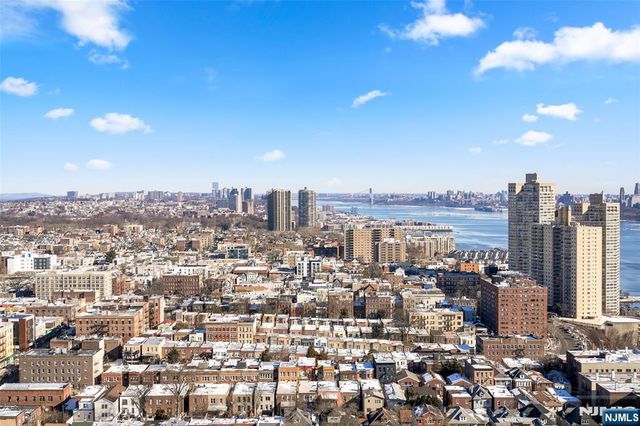 6040 Boulevard East 34J, West New York, NJ 07093