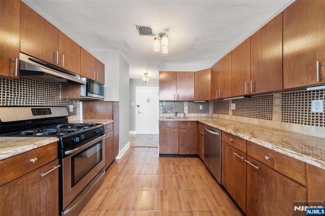 6040 Boulevard East 34J, West New York, NJ 07093