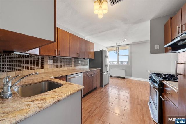6040 Boulevard East 34J, West New York, NJ 07093