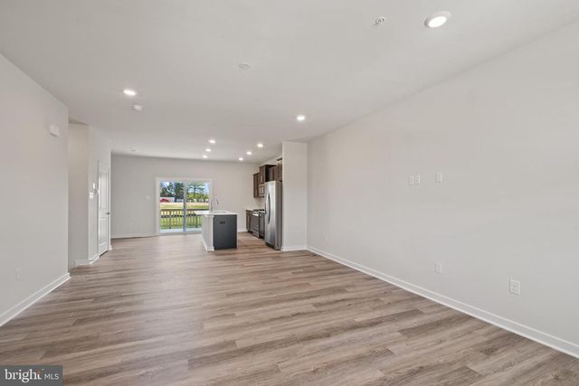 5019 SILVER OAK DR, Rosedale, MD 21237