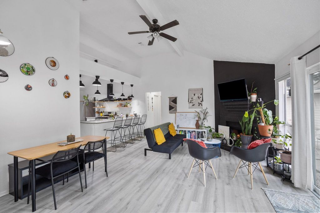 9306 Crescent Moon Drive, Houston, TX 77064