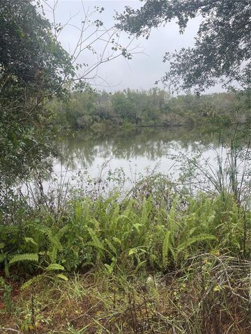 8210 FIR DRIVE, Tampa, FL 33619