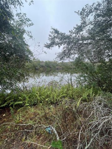 8210 FIR DRIVE, Tampa, FL 33619