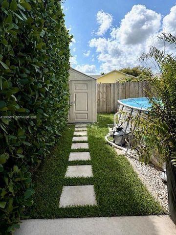 24923 SW 127th Pl, Homestead, FL 33032