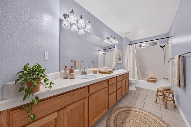 1480 Mesquite Drive, Hollister, CA 95023