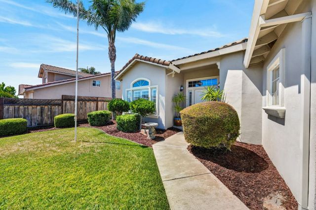1480 Mesquite Drive, Hollister, CA 95023