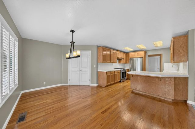 1480 Mesquite Drive, Hollister, CA 95023