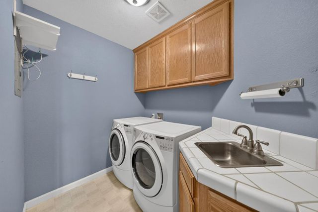 1480 Mesquite Drive, Hollister, CA 95023