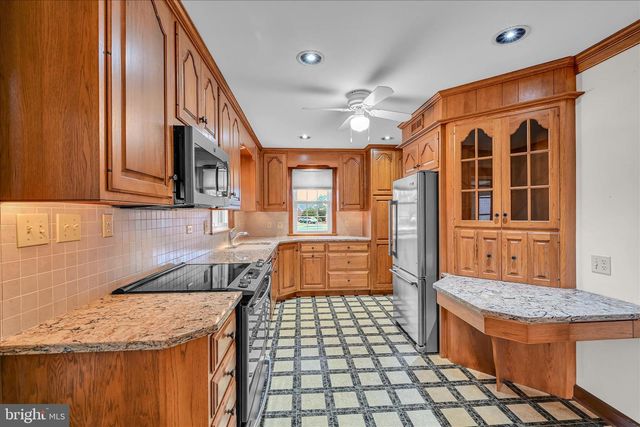 105 MARTIN AVE, Ephrata, PA 17522