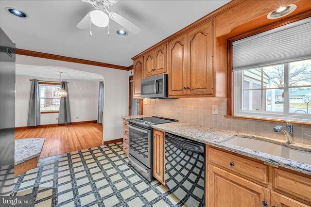 105 MARTIN AVE, Ephrata, PA 17522