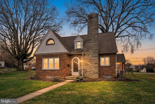 105 MARTIN AVE, Ephrata, PA 17522