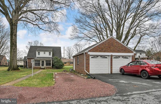 105 MARTIN AVE, Ephrata, PA 17522