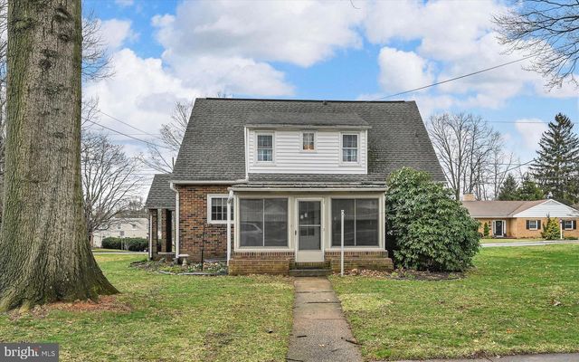 105 MARTIN AVE, Ephrata, PA 17522