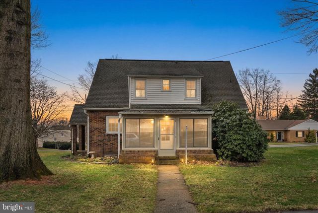 105 MARTIN AVE, Ephrata, PA 17522