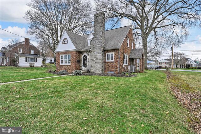 105 MARTIN AVE, Ephrata, PA 17522